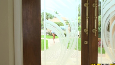 Stephani is ready to rock plus roll. Her ally at behave